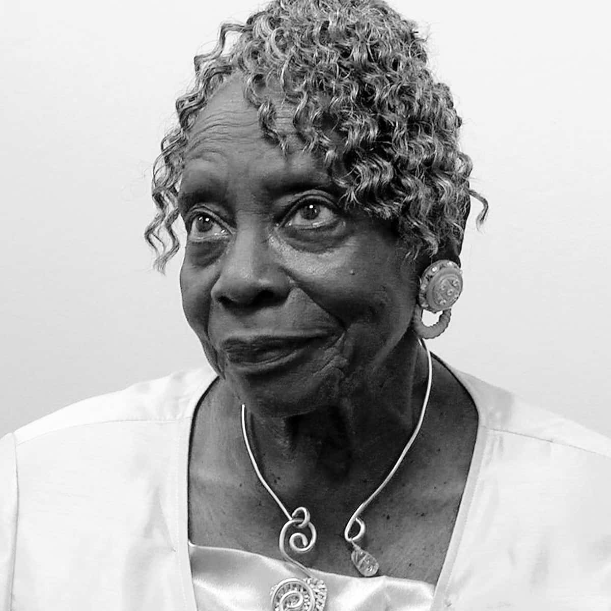 Vera W Stone